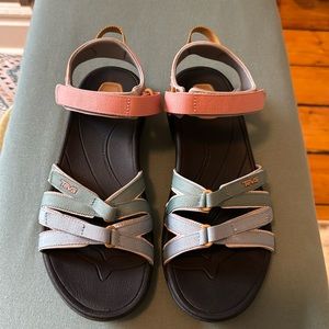 Women’s Teva brand sandals